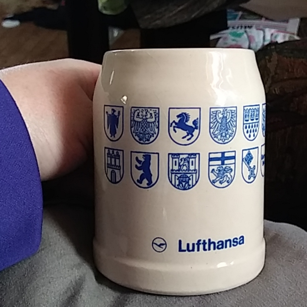 Lufthansa mug